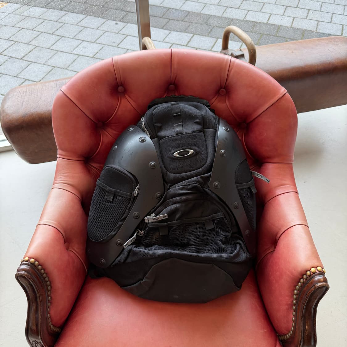 오클리 하드쉘 백팩 상품이미지1