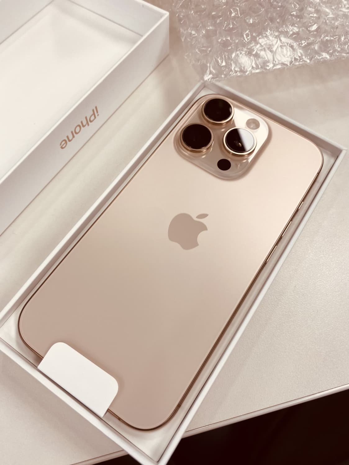 아이폰16프로 256 데저트 상품이미지1