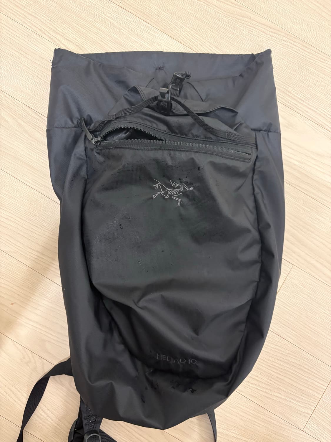 아크테릭스 헬리아드 10 백팩 블랙 상품이미지8