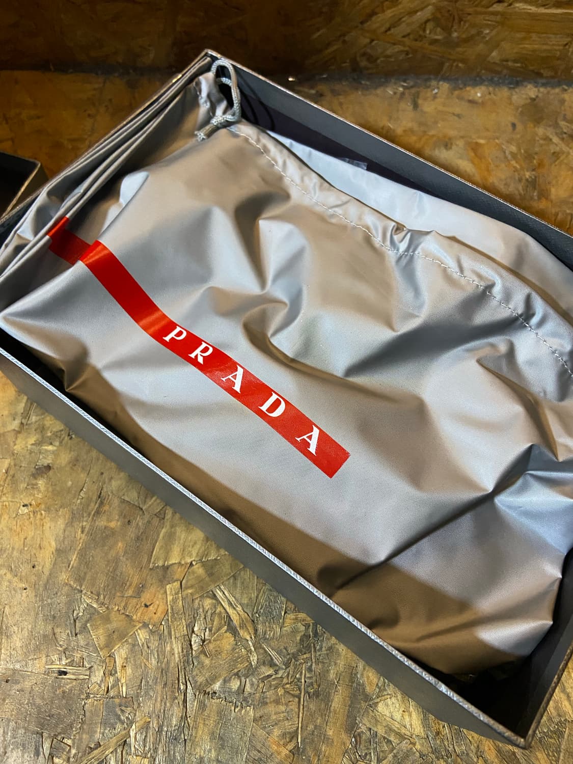 PRADA 프라다 리나로사 레더 캡토 벨크로 스니커즈 상품이미지10