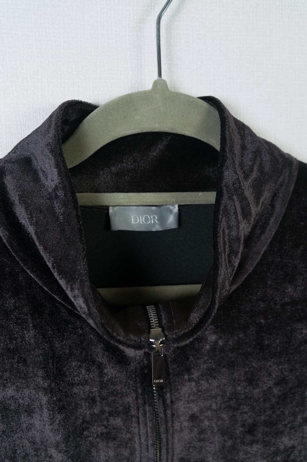 디올 벨벳 하프집 티셔츠 상품이미지2