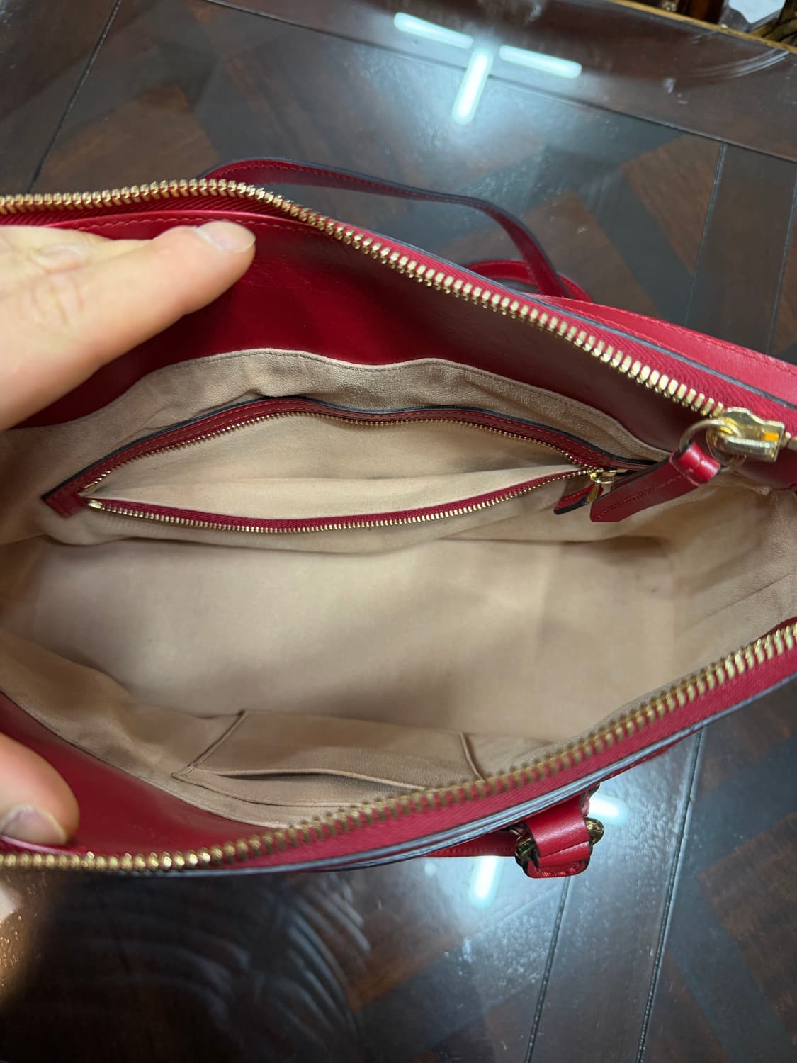 구찌 정품 시마 수프림 GG로고 가방 레드색상 백화점구매 단품 싸게팝니다 상품이미지3