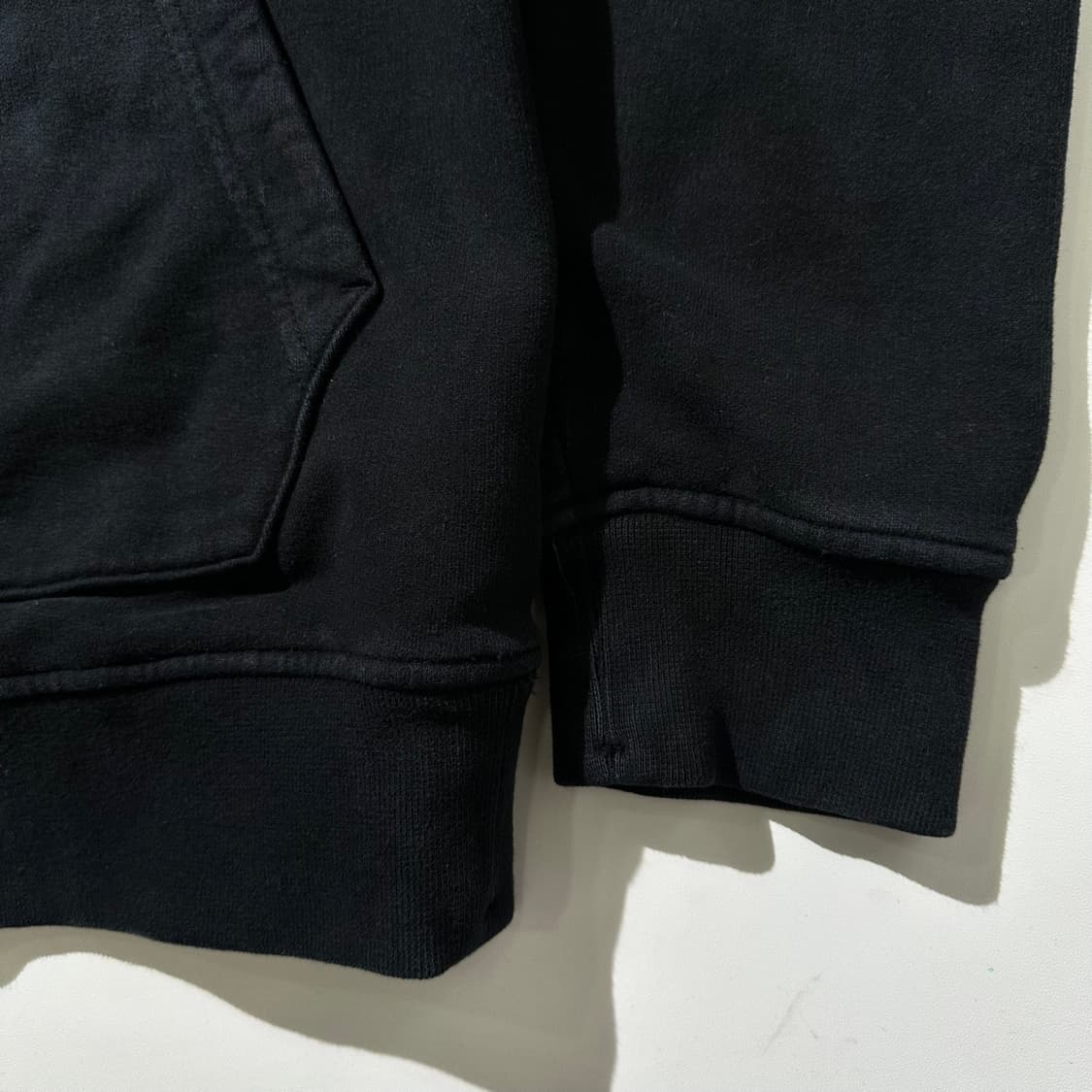 (매장판) 스톤아일랜드 로고 패치 가먼트다잉 후드 티셔 상품이미지8