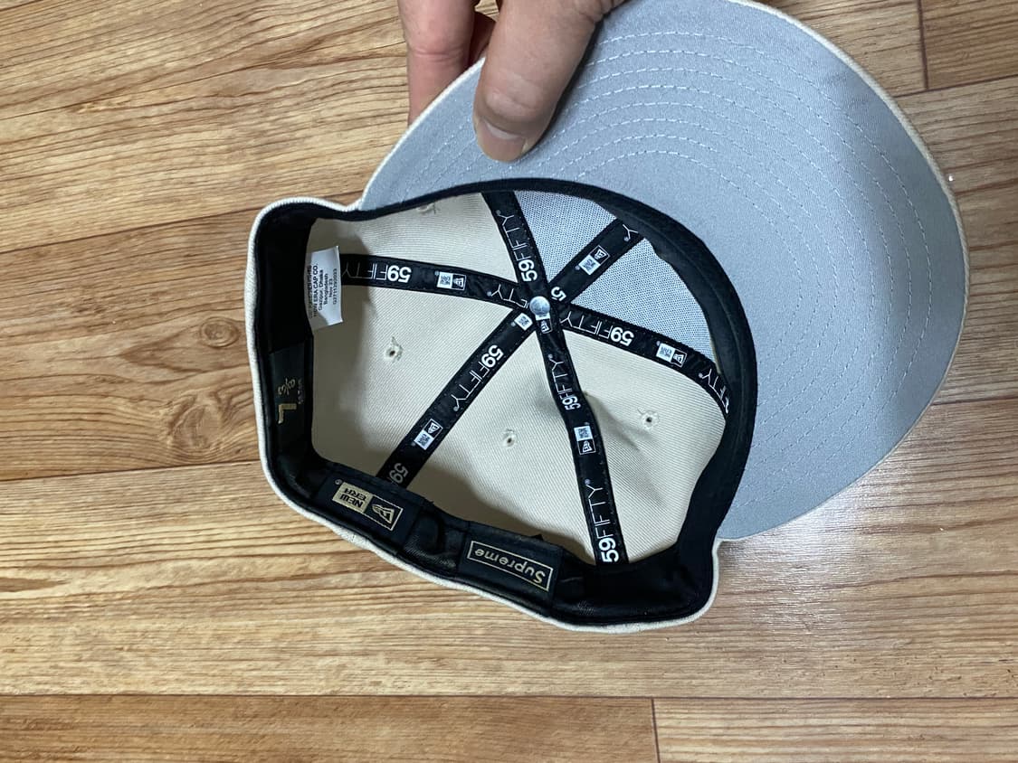 슈프림 뉴에라 7과 8분의3 베이지 상품이미지3