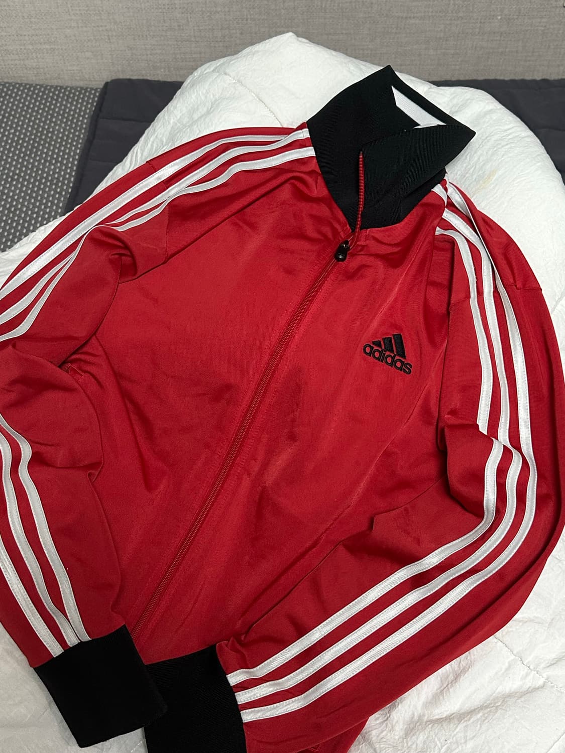 아디다스 블랙레드 삼선져지 트랙탑 라지 상품이미지1