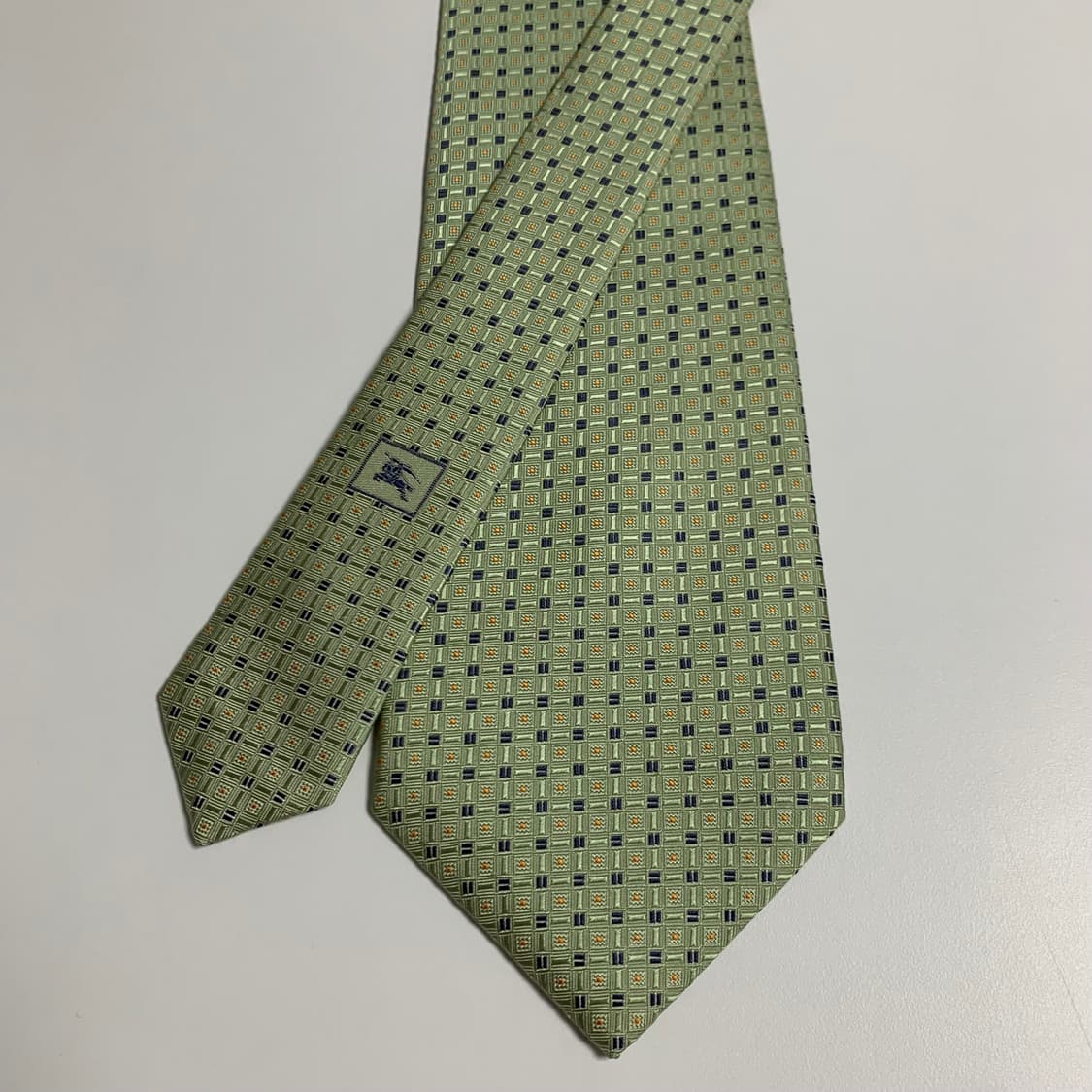 버버리(BURBERRY) 100실크 명품넥타이 새상품급 S등급 9.3cm 상품이미지4