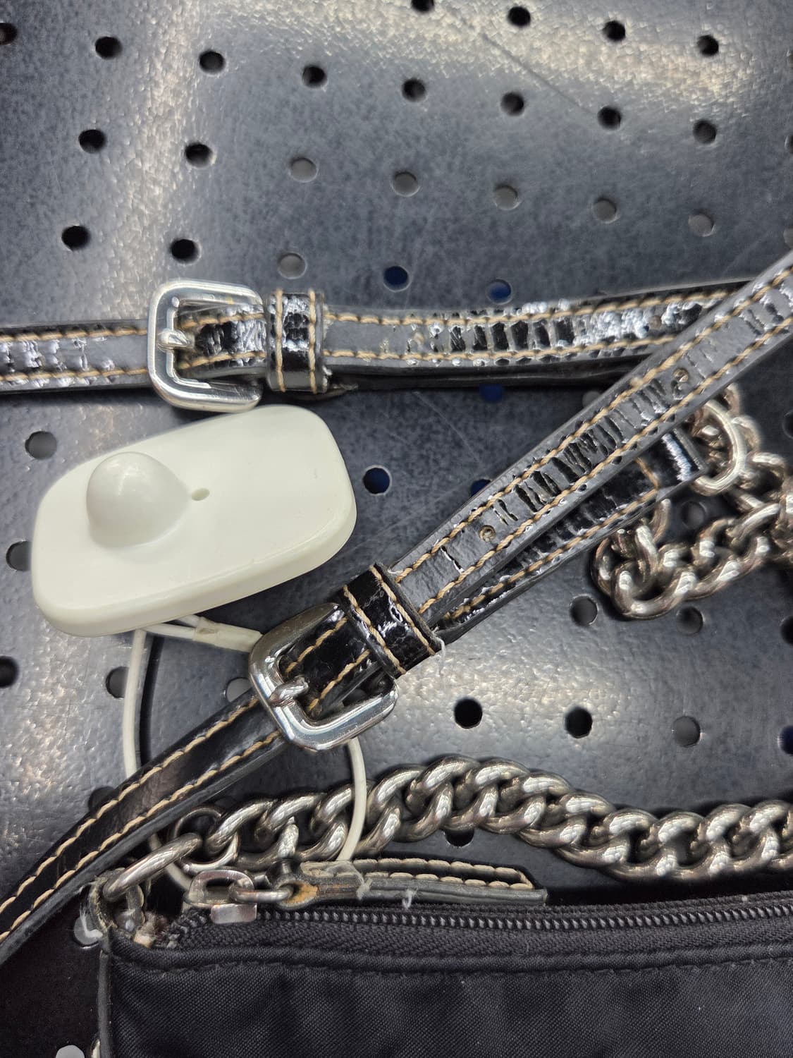 guess 게스 블랙 체인크로스백 상품이미지6