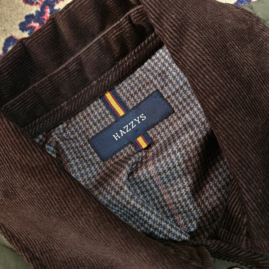 헤지스(HAZZYS) 코듀로이 카라넥 퀄팅 코트 90size 상품이미지9