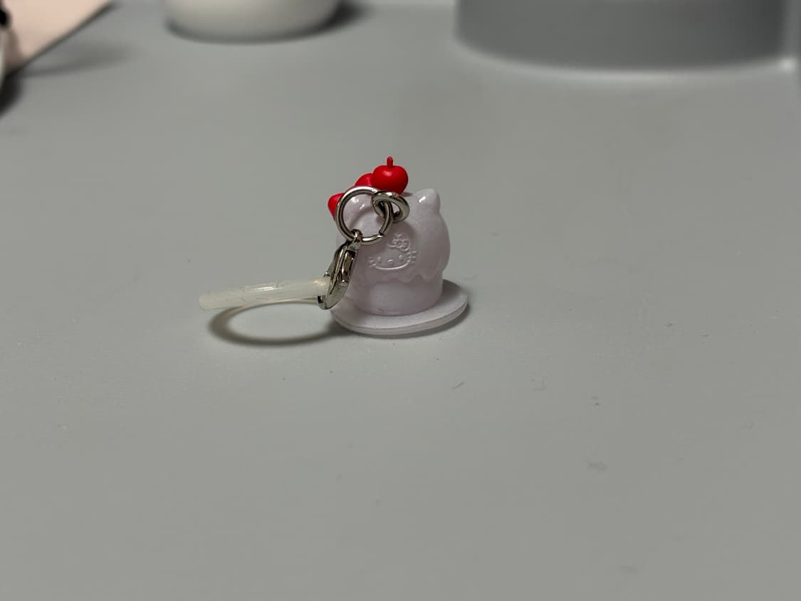 헬로키티 몬치치 콜라보 가챠 메지루시 키링 상품이미지2