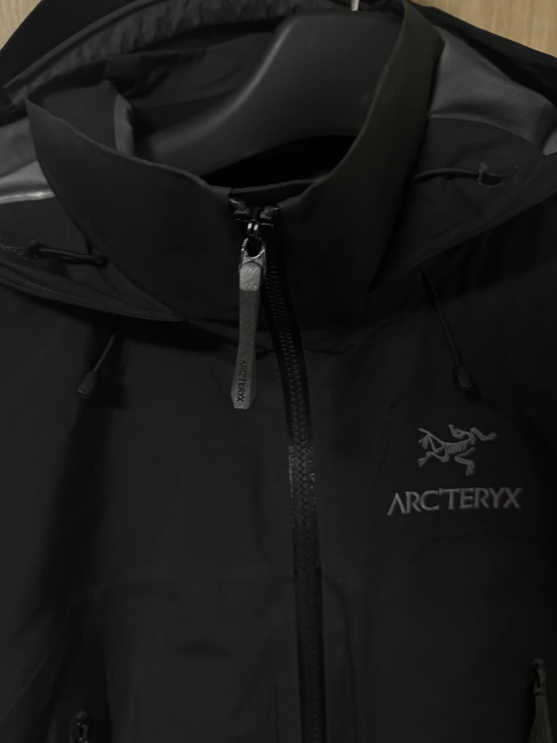 아크테릭스 베타 AR 바람막이 자켓 블랙  상품이미지5