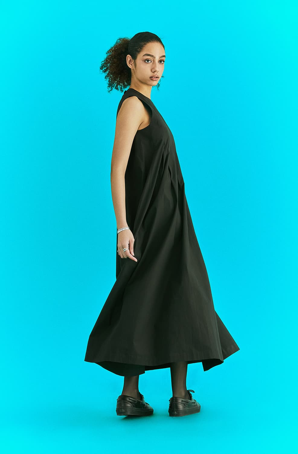 ERER * Pleated Detail Dress Black 상품이미지3