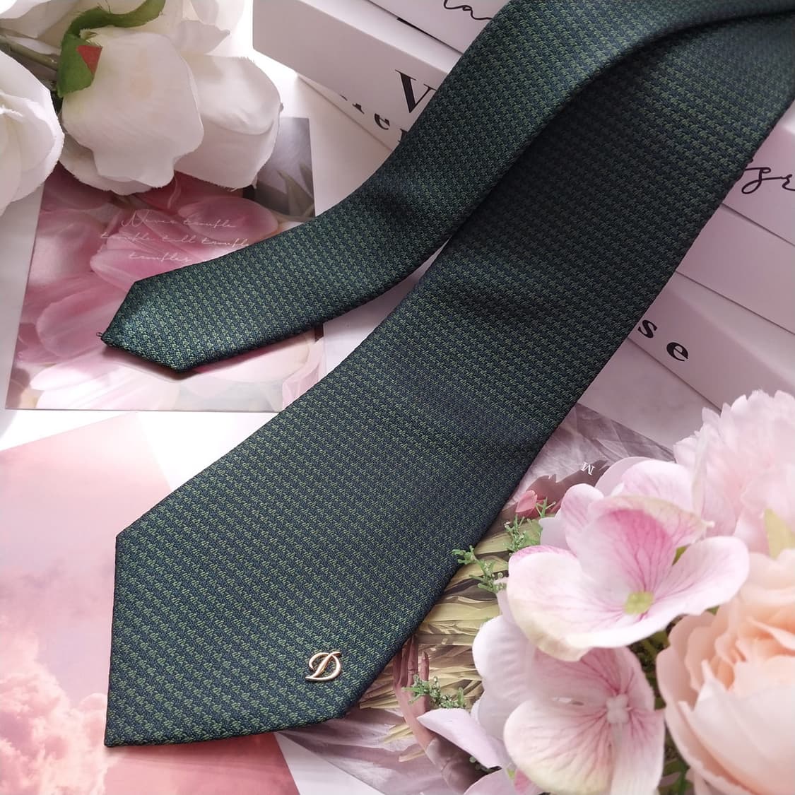 에스 티 듀퐁 실크 그린 패턴 넥타이 8.1cm A+등급 K1037
 상품이미지3