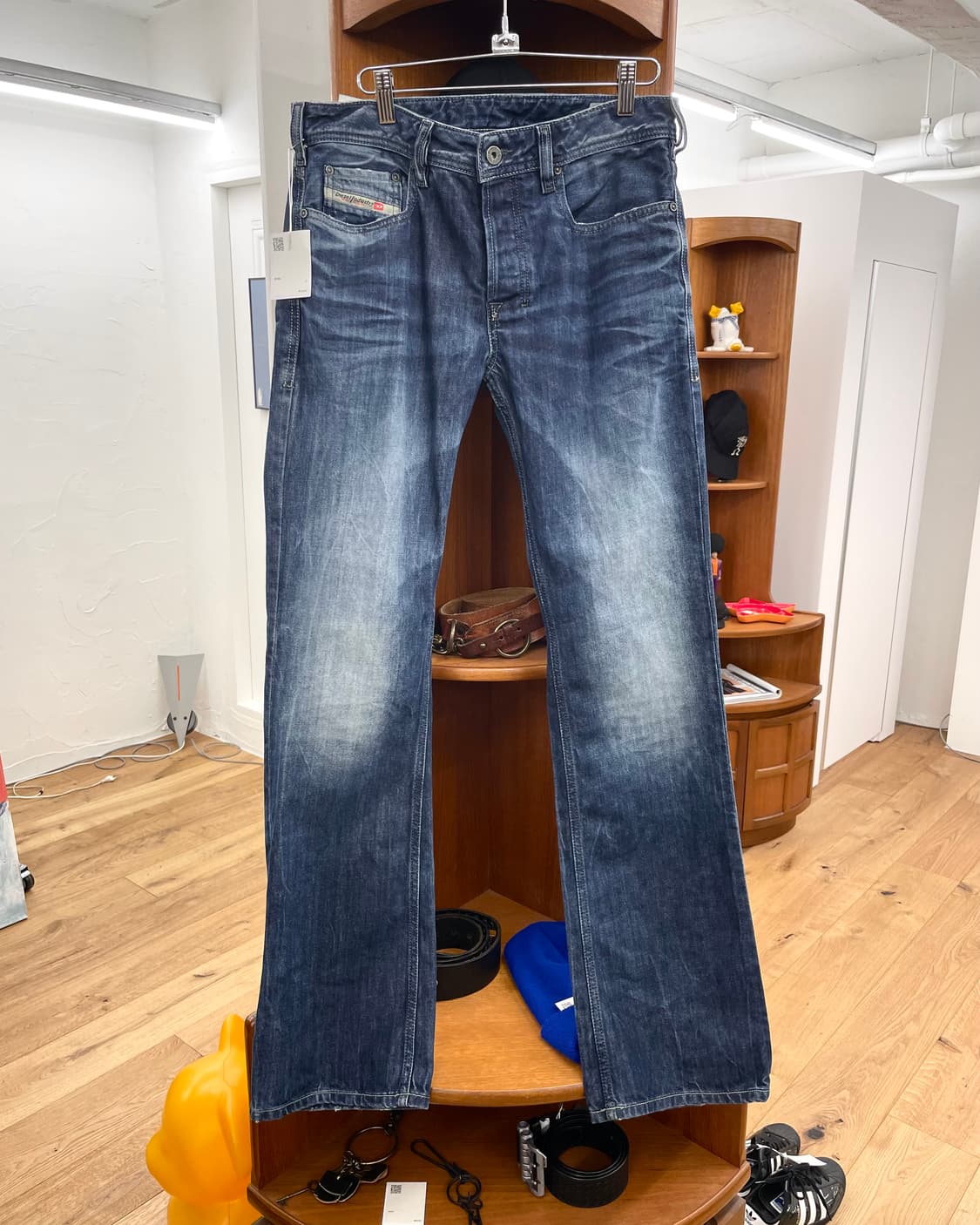 [29] 디젤 플레어 데님 팬츠 상품이미지4