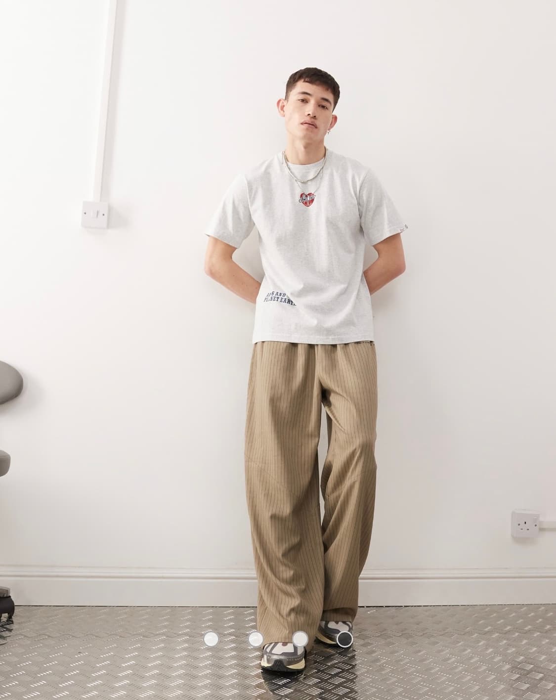Aape 하트 로고 반팔티 그레이 상품이미지2