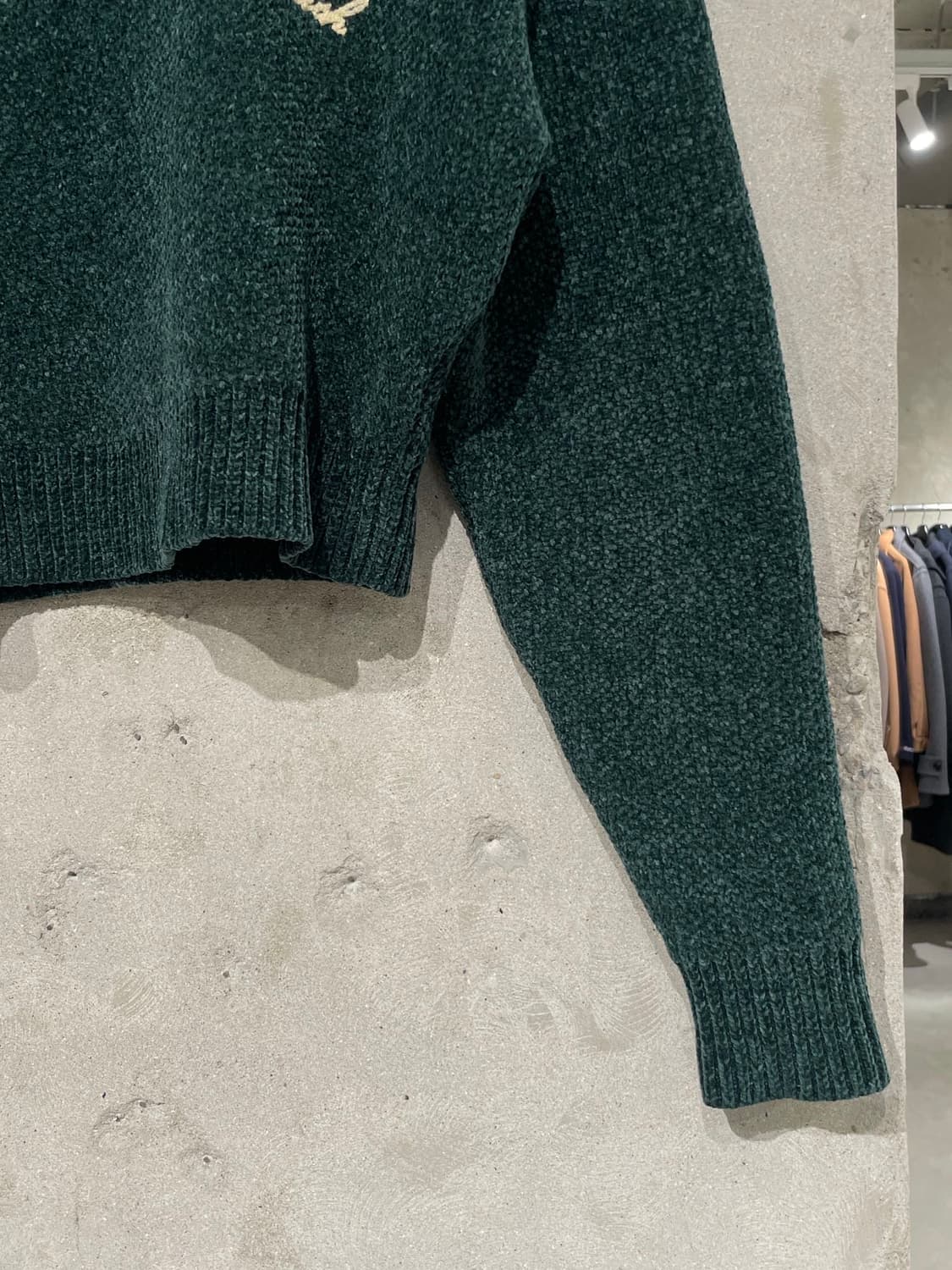 kith 그린 미카 셰닐 크롭 스웨터 상품이미지5