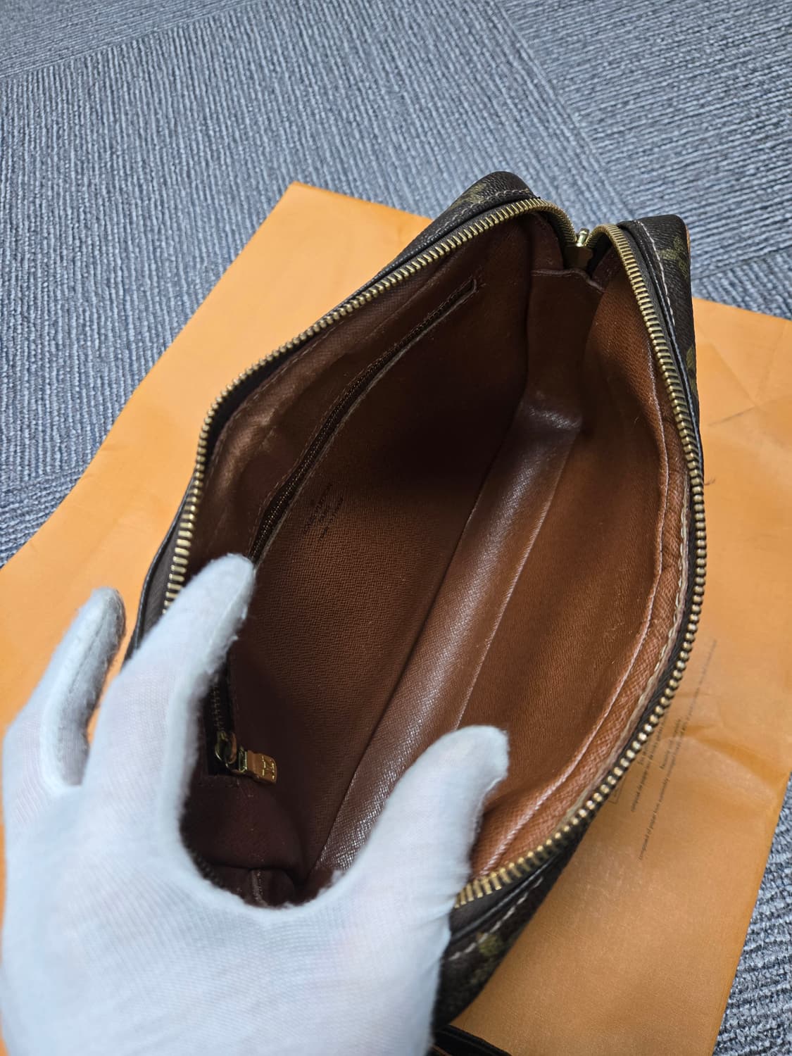 [특가][정품] 루이비통 말리 드래곤 클러치백 상품이미지5