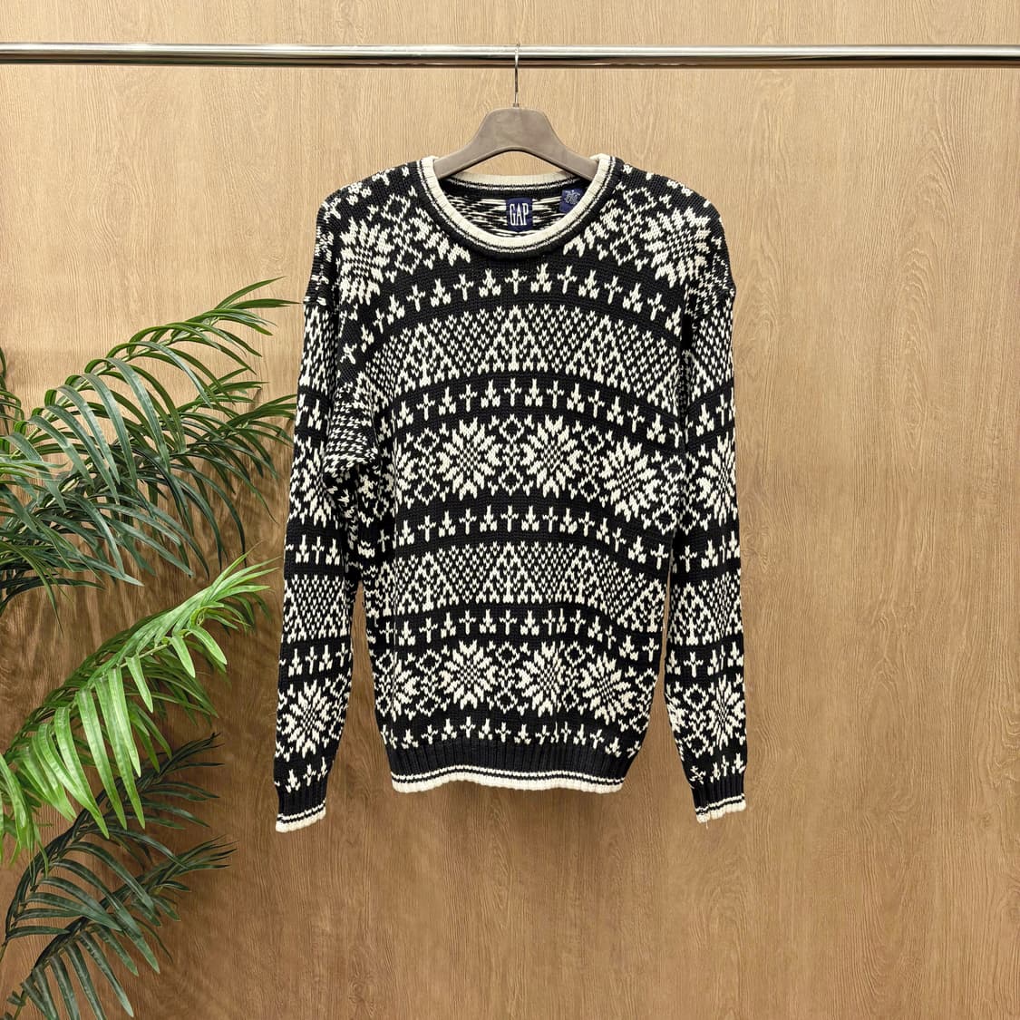 갭 라운드넥 긴팔 코튼 니트 페어아일 노르딕 패턴 디테일 블랙 아이보리 상품이미지1