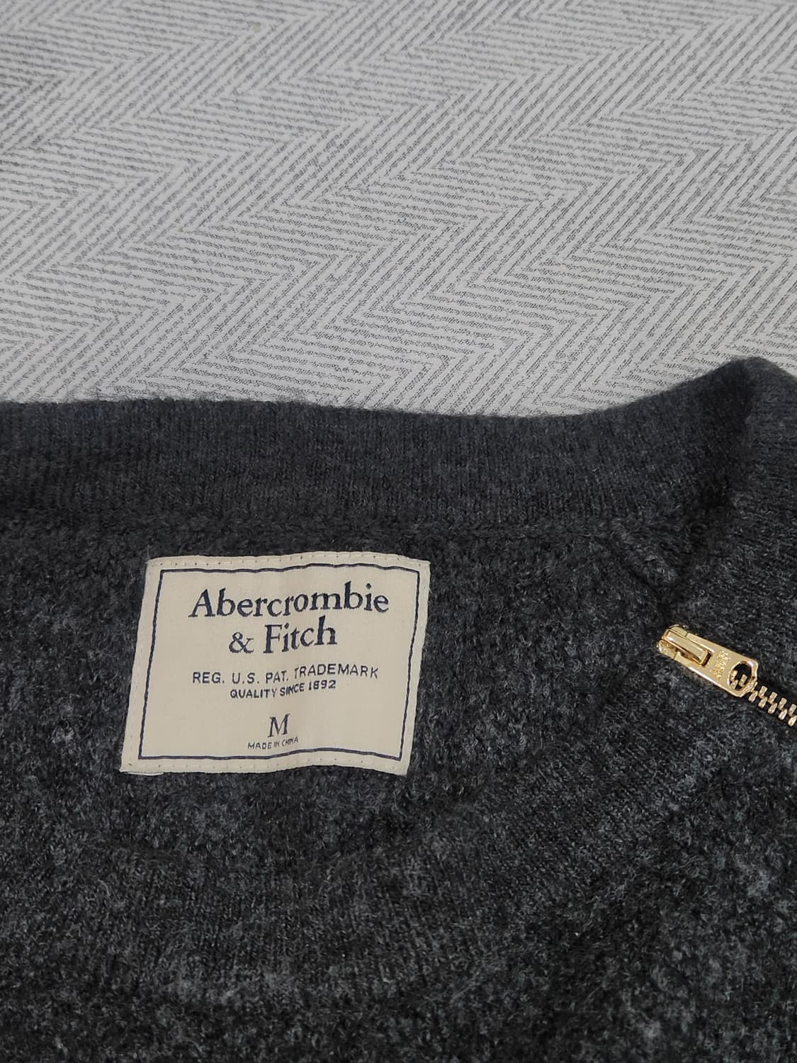 [M] 아베크롬비 넥 지퍼 라운드 니트 여성 M 다크그레이 상품이미지5