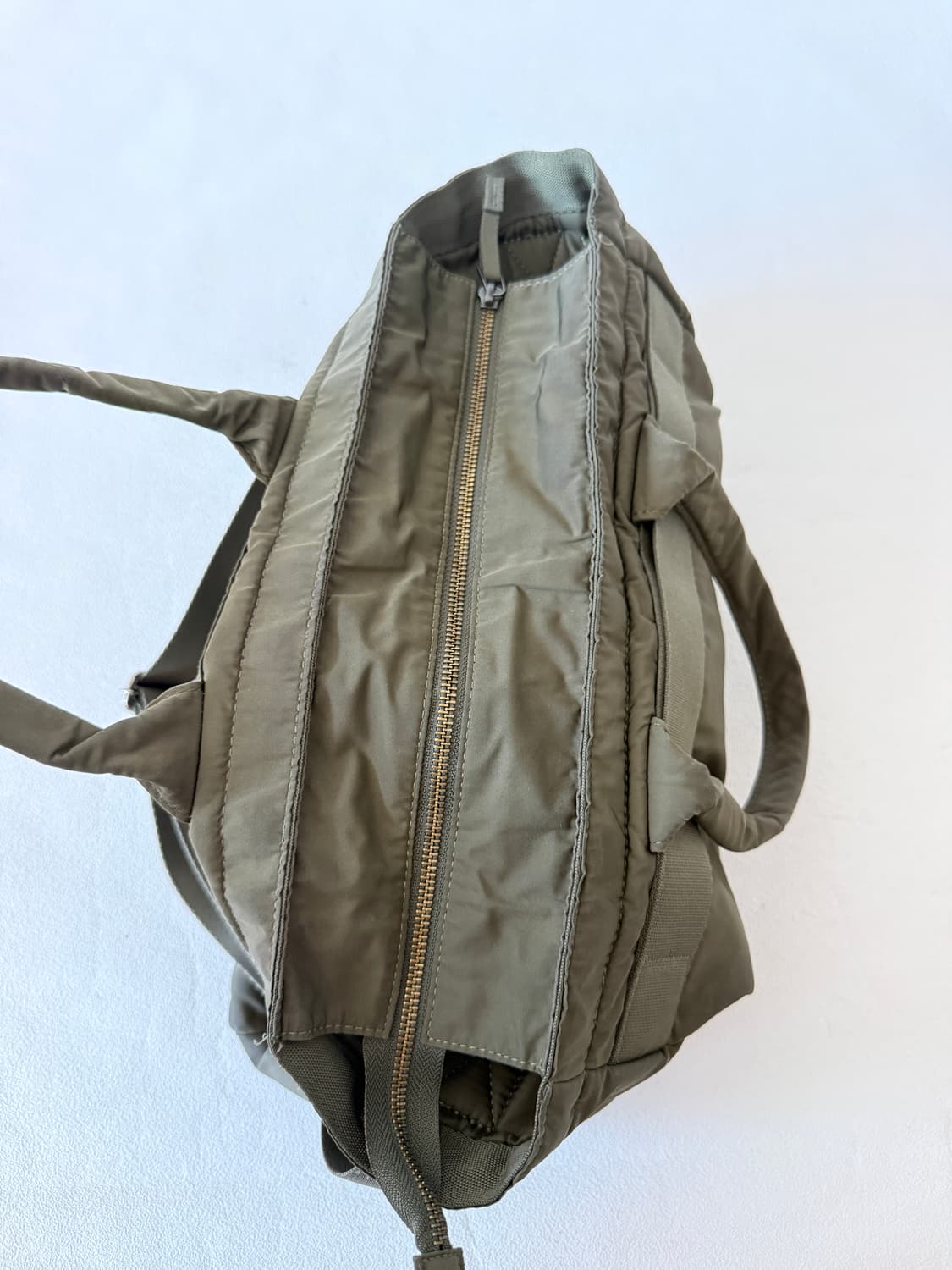 유니클로 씨(UNIQLO C) 헬멧백 상품이미지4