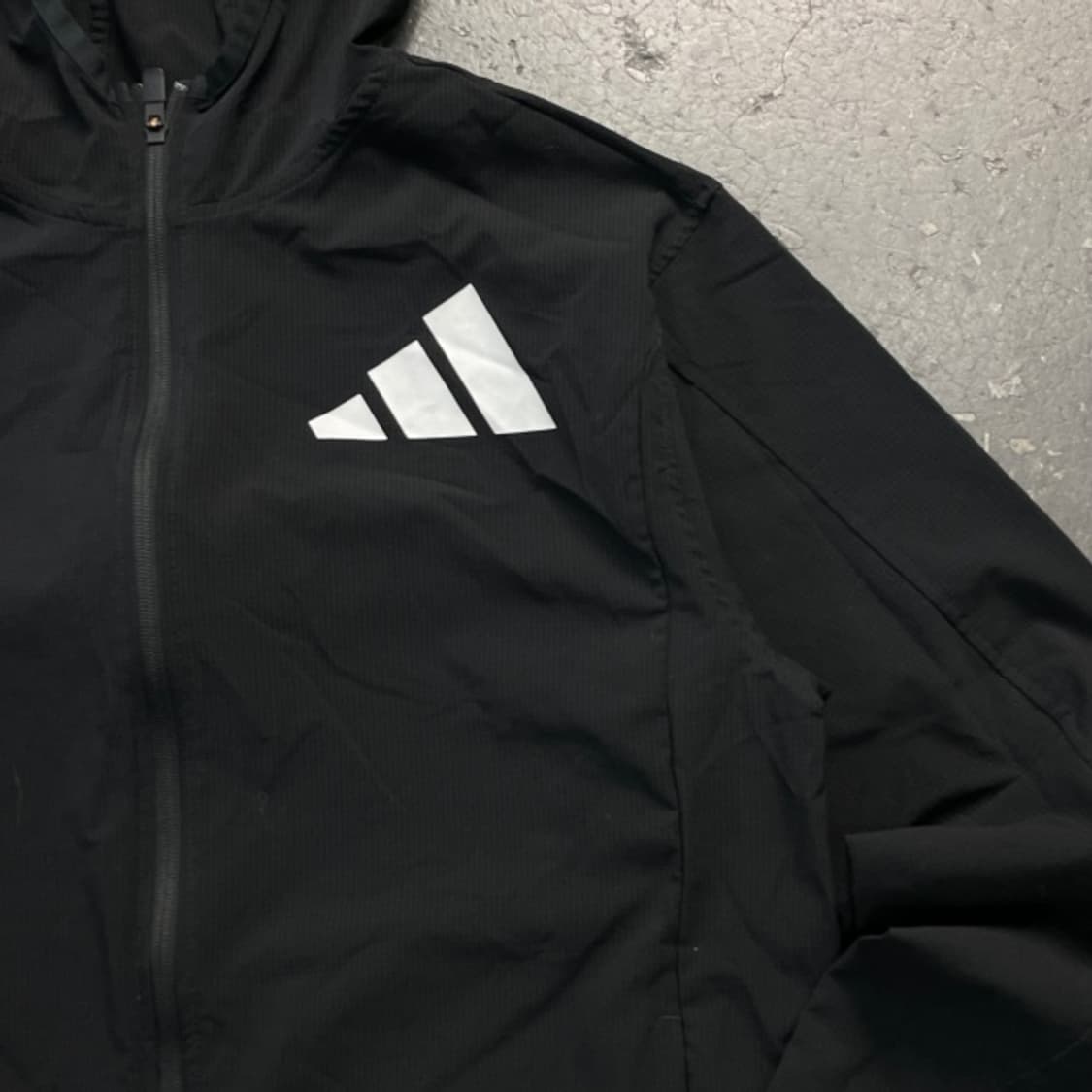 100 아디다스 런닝 바람막이 상품이미지2