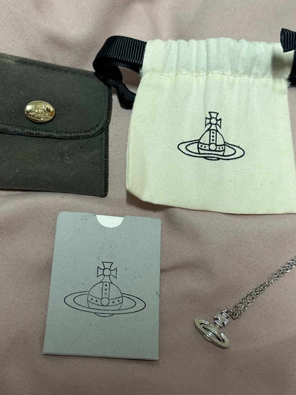 비비안웨스트우드 시모네타 바스릴리프 실버 목걸이 상품이미지1