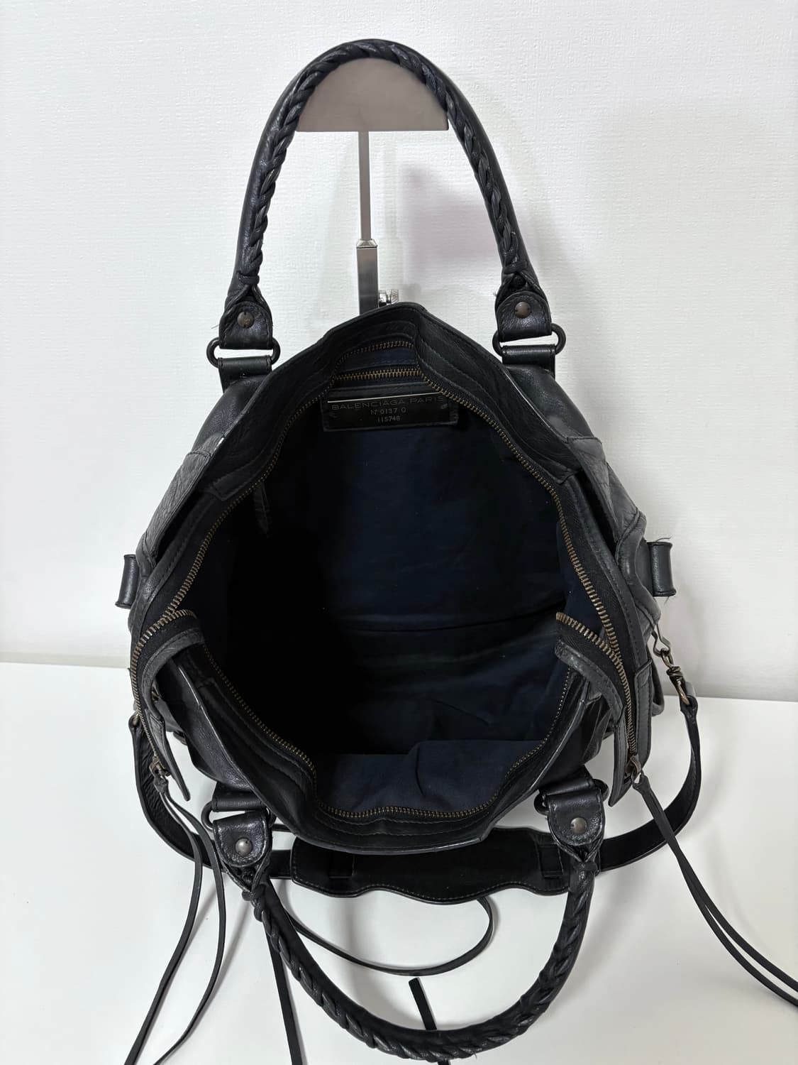 발렌시아가 시티 모터백 블랙 미디움 상품이미지8