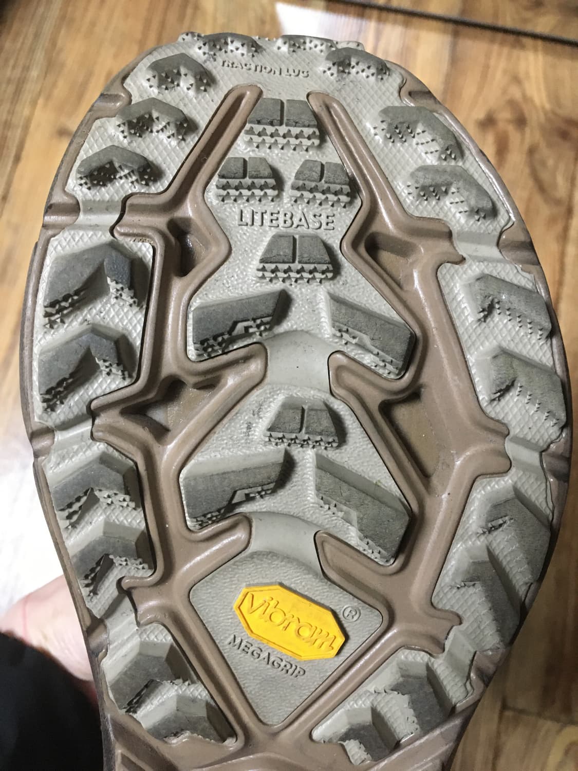 (285)호카 새티스파이 마파테스피드4 라이트 러버 판매합니다 상품이미지7