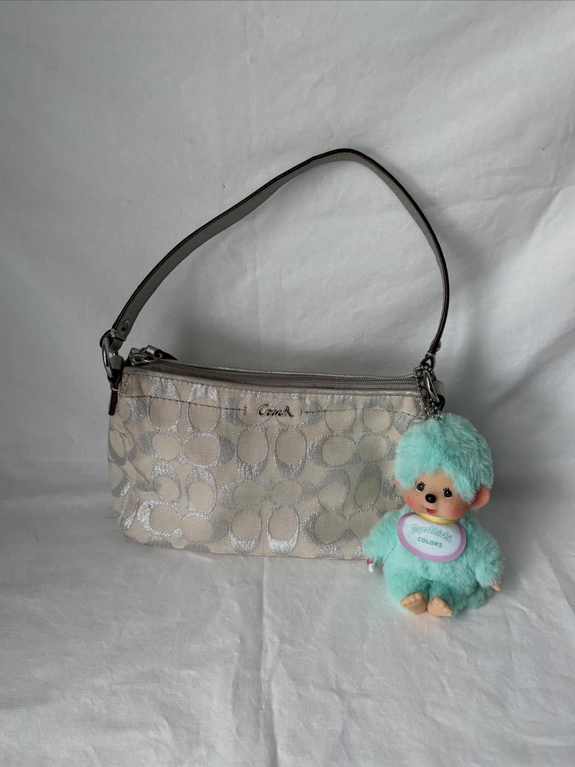 Coach silver ivory shoulder bag 상품이미지1