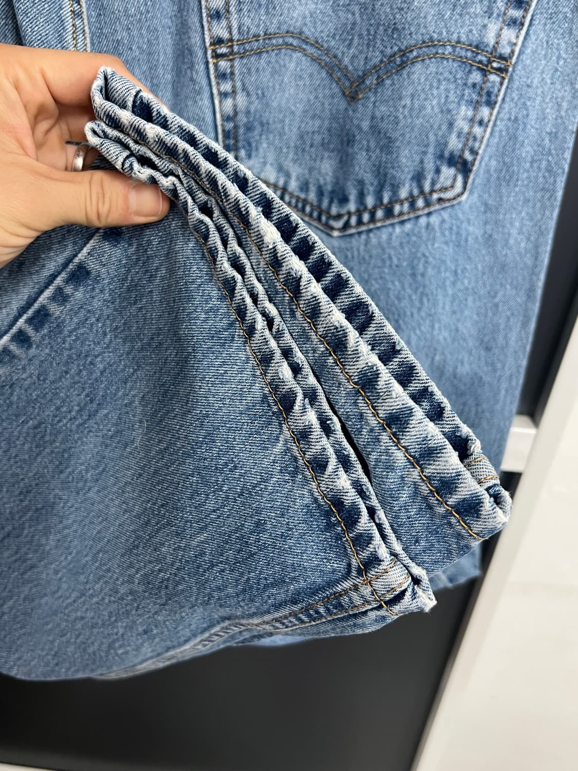 Levis 리바이스 505 레귤러 스트레이트핏 연청 데님 팬츠 상품이미지4