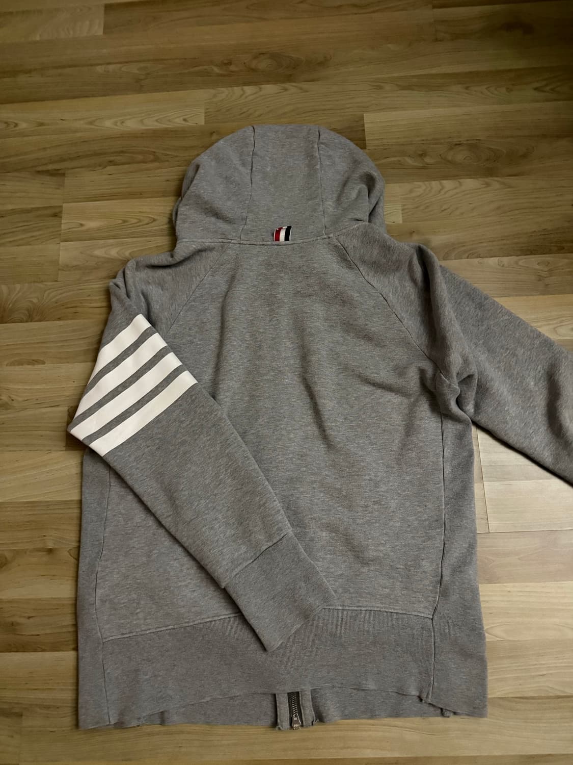 톰브라운 후드집업 3size 상품이미지2