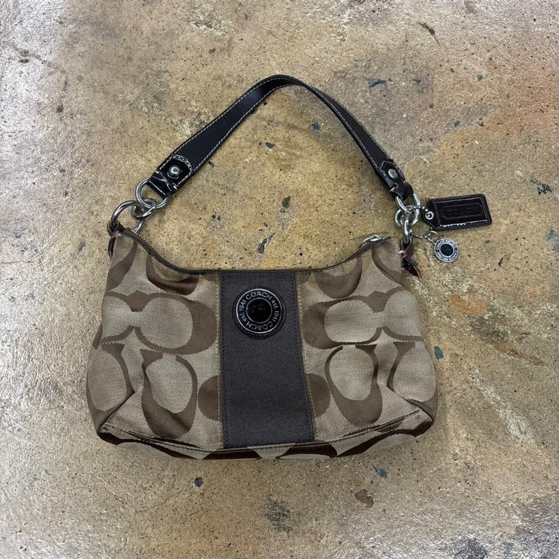 코치 브라운 시그니처 숄더백 가방  상품이미지2