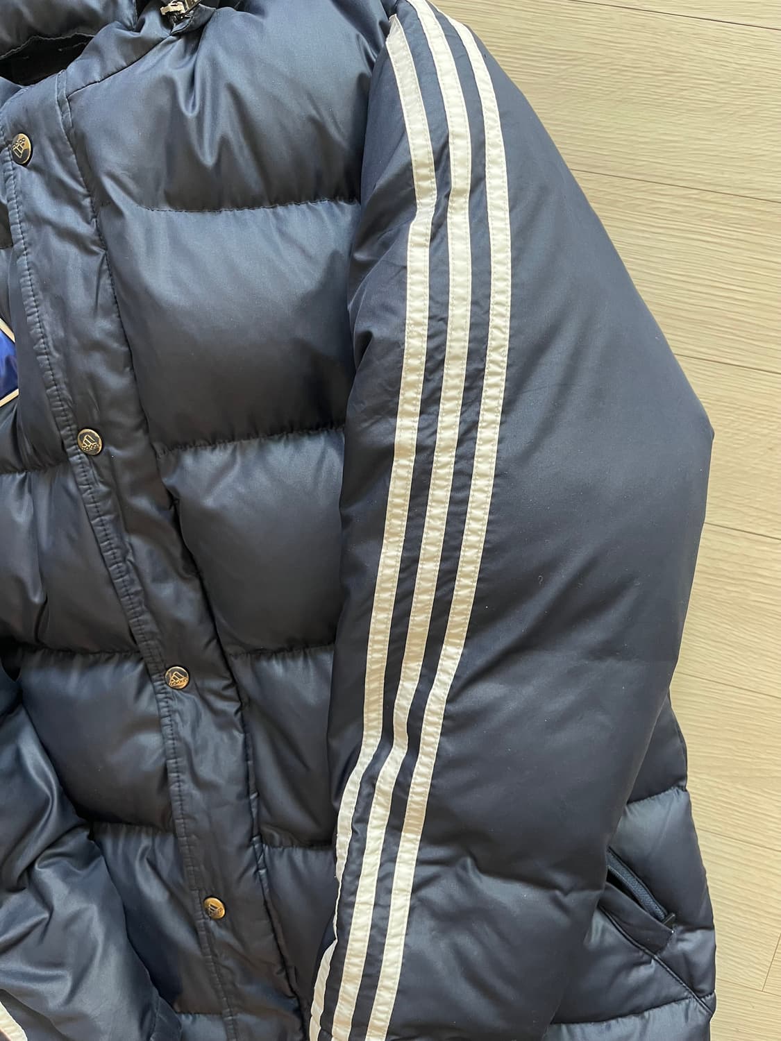 아디다스 3선 롱패딩 네이비 100 상품이미지3