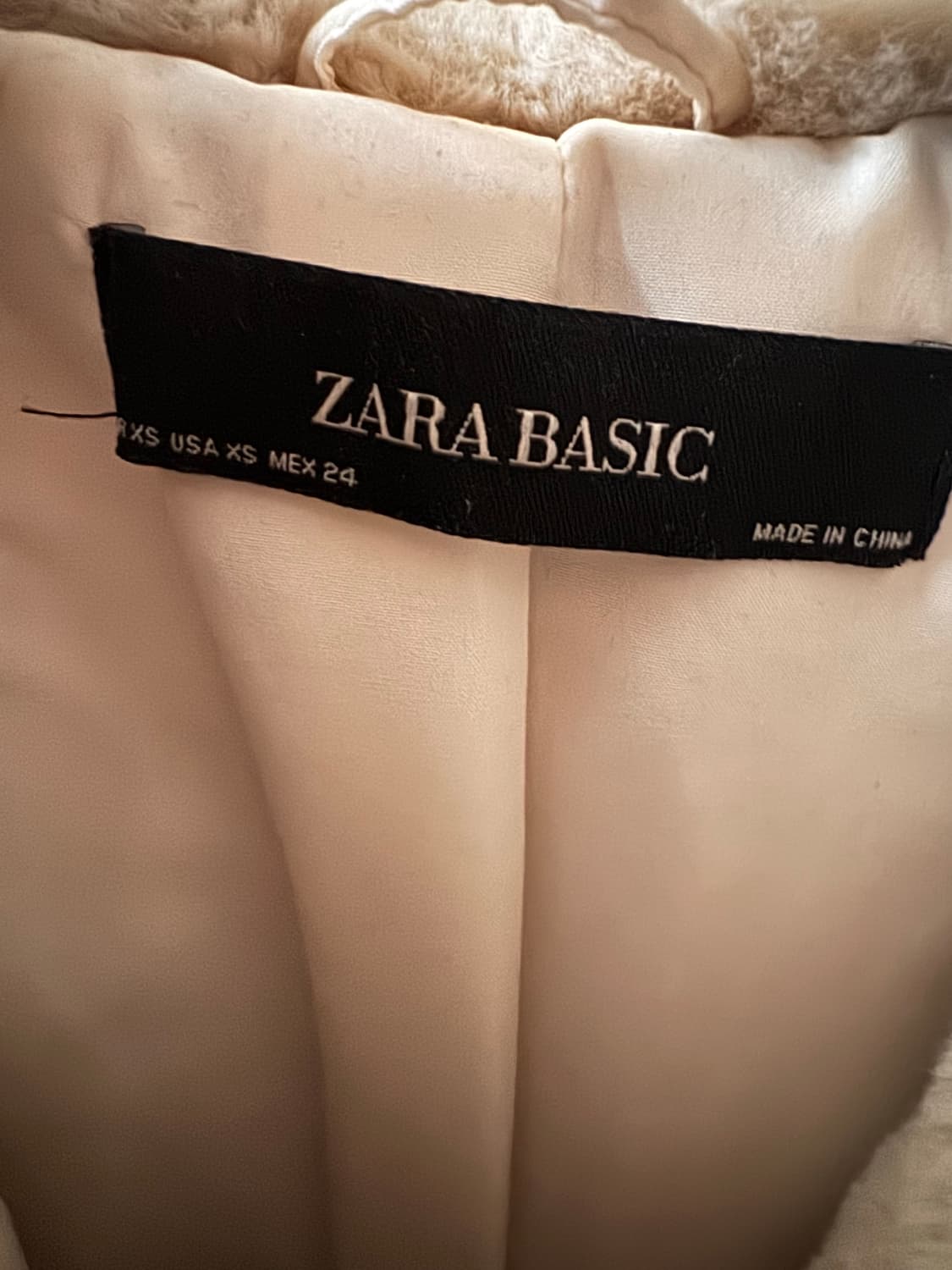 자라 ZARA 에코퍼 후드자켓 상품이미지6