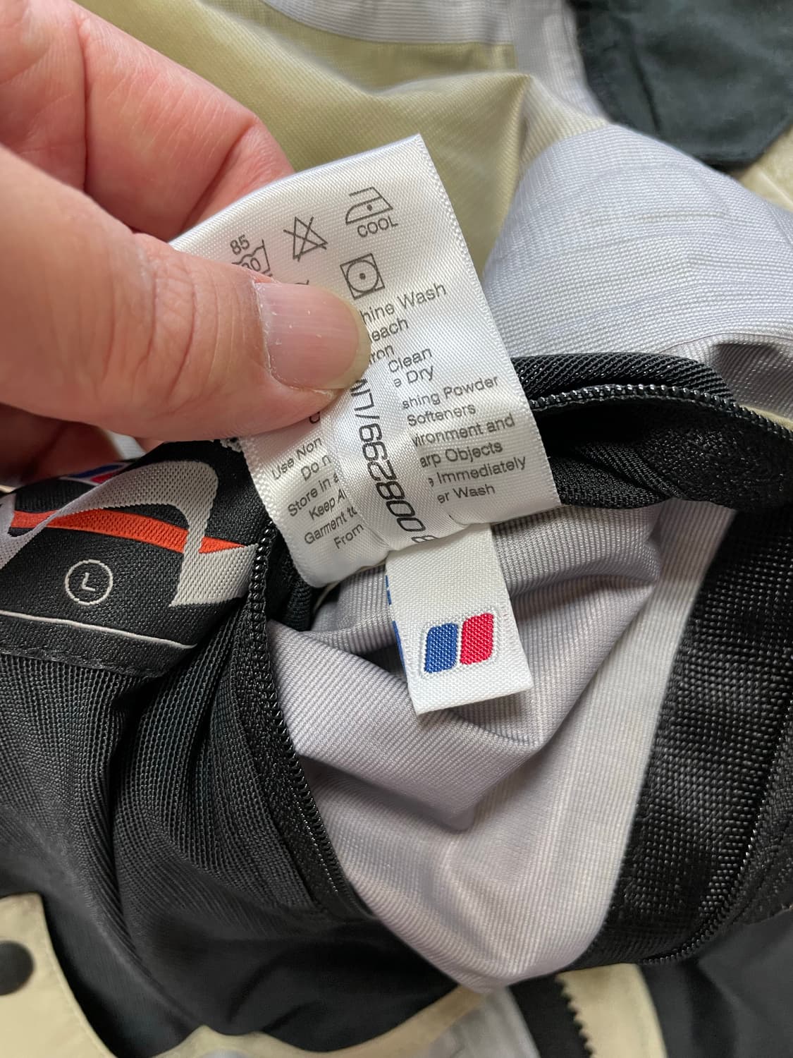 국내 유일 버그하우스 고어텍스 XCR 샘플 고프코어 윈드브레이커 자켓 상품이미지9