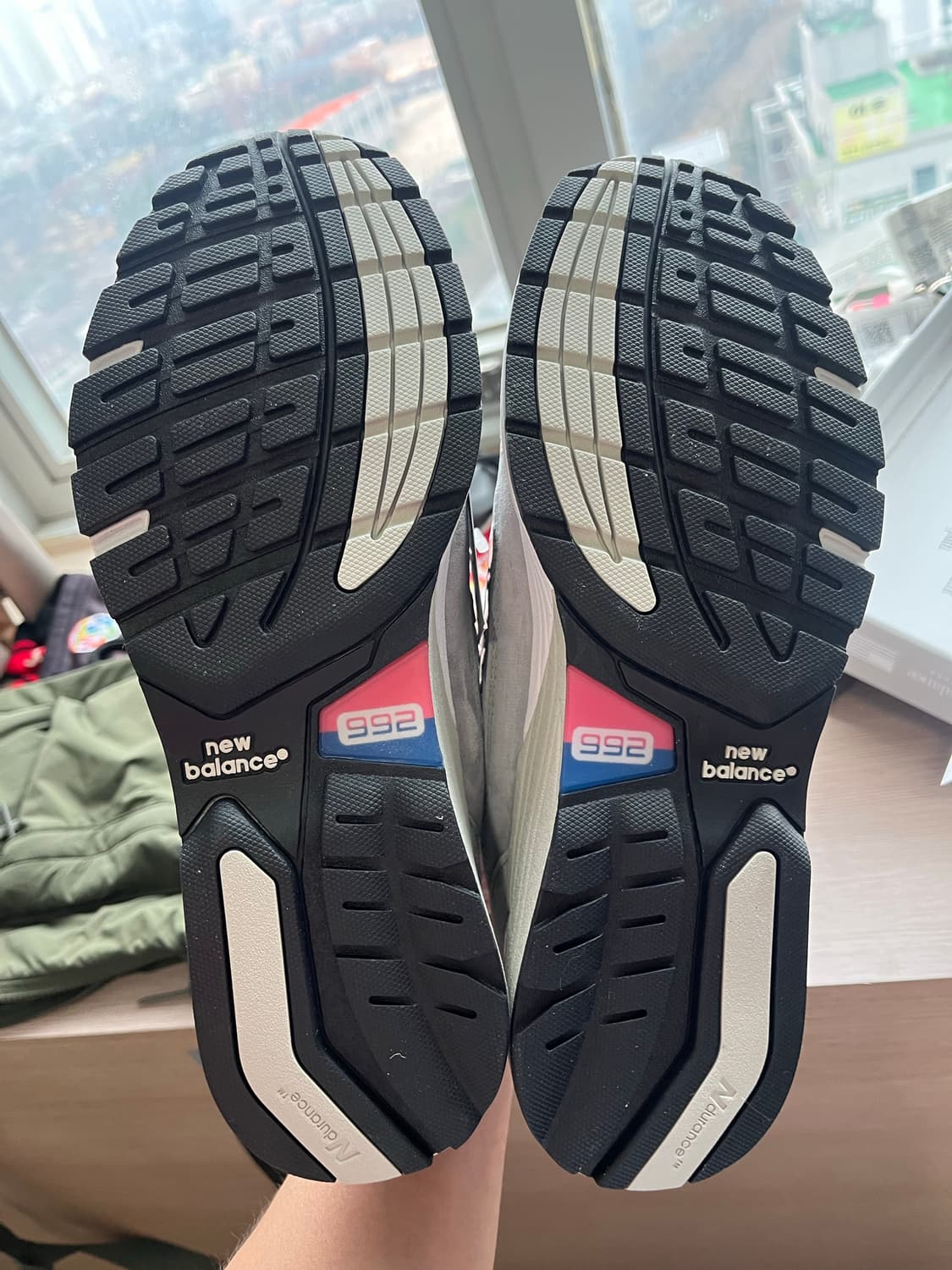 뉴발란스 992 그레이 255사이즈 새상품 팝니다 상품이미지6