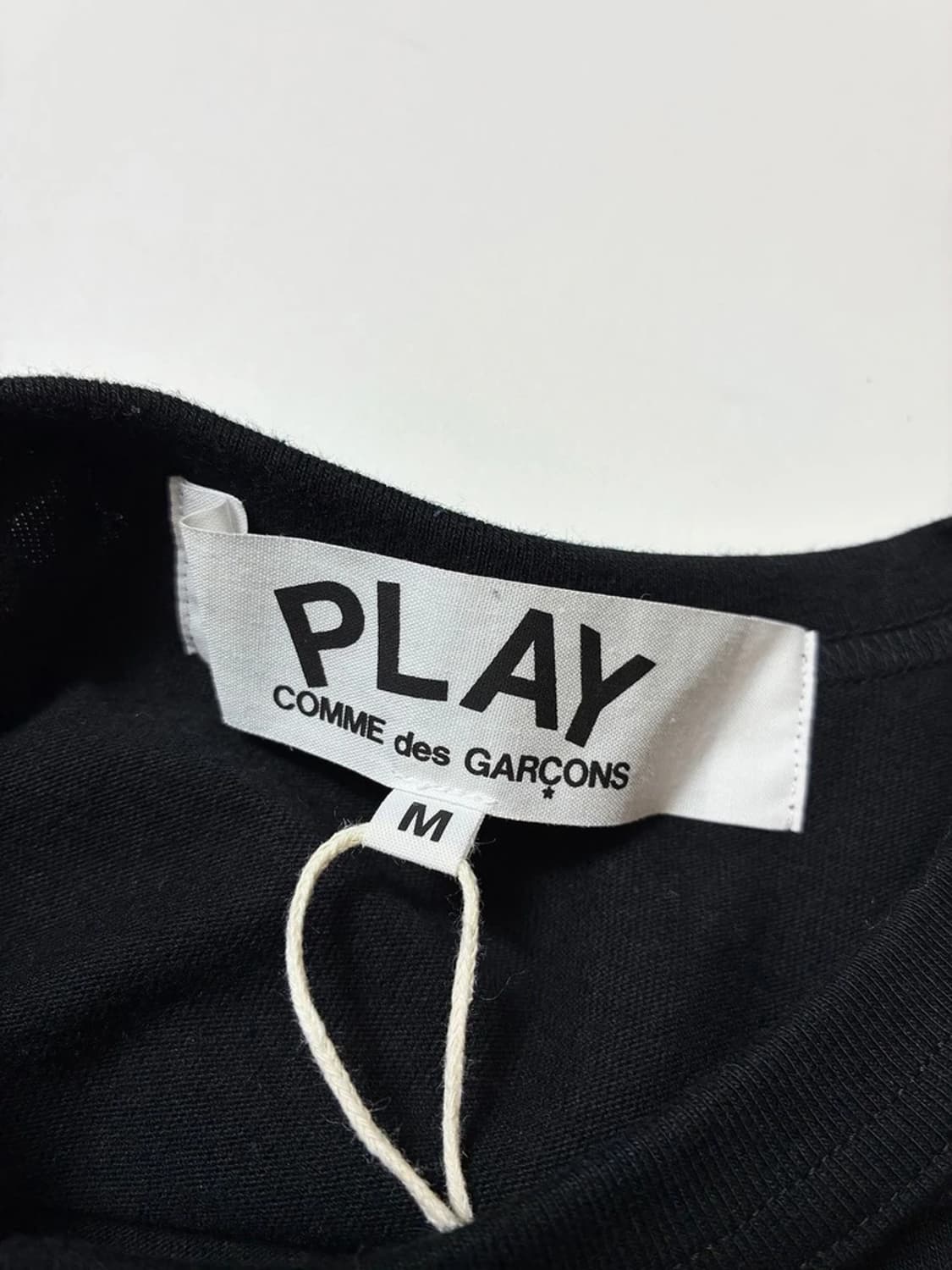 꼼데가르송 우먼스 골드 와펜 반팔 티셔츠 PN9501 상품이미지6