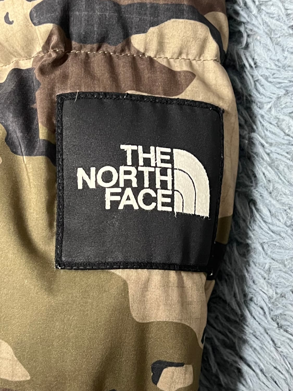 노스페이스 카모 구스다운 패딩 상품이미지3