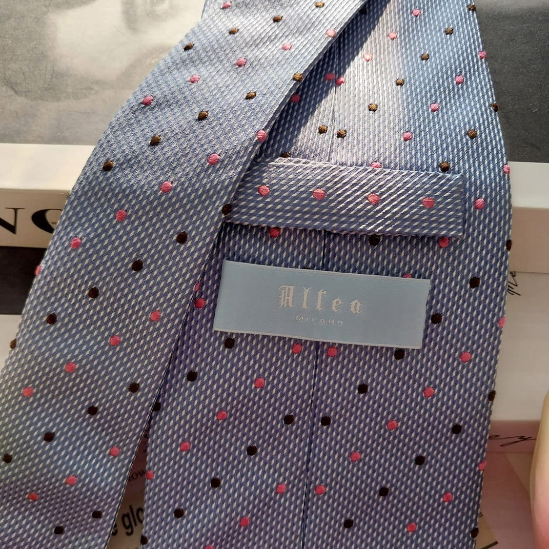 알테아 실크 하늘색 도트 넥타이 8.7cm A+등급 K1337
 상품이미지7