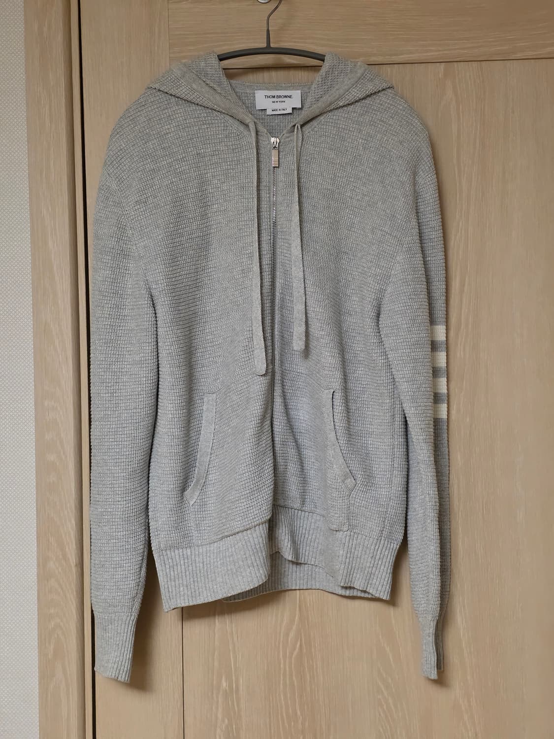 [25년신상] 톰브라운 울 린넨 와플 후드 집업 3사이즈 상품이미지2