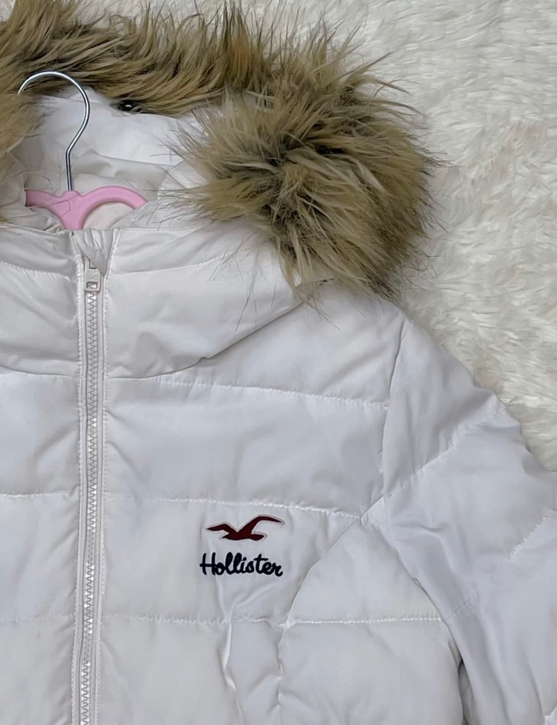 유일매물 홀리스터 울프죠 패딩 화이트 상품이미지3