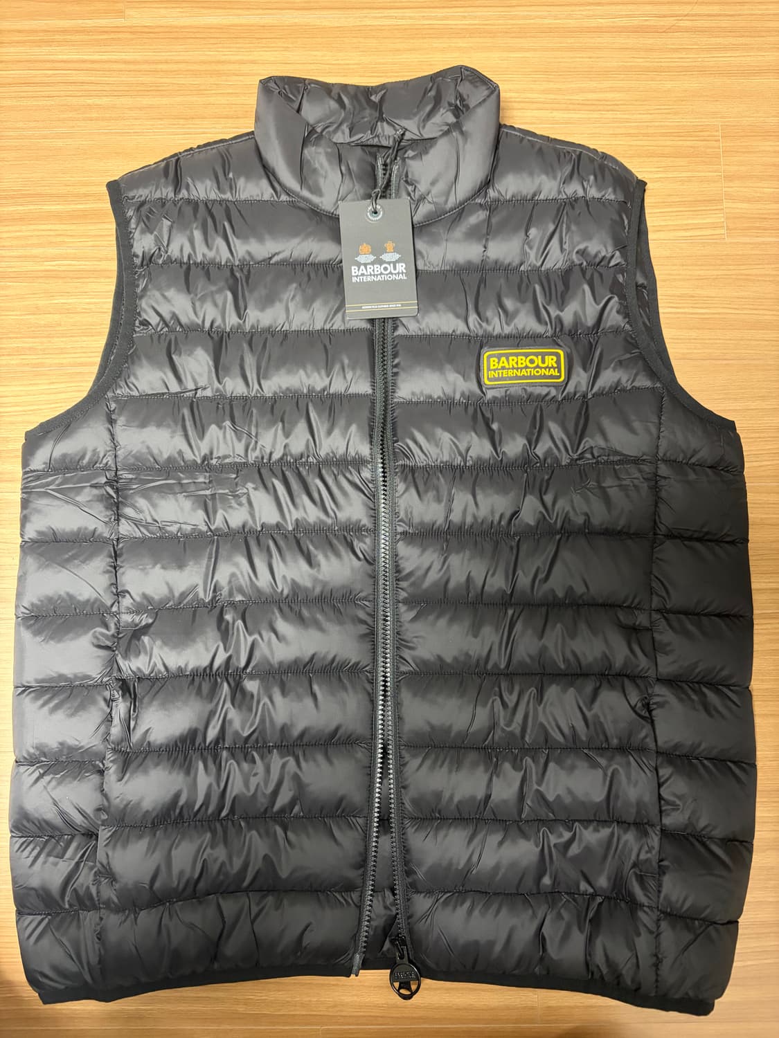 바버 인터내셔널 패딩베스트 새상품 판매합니다. 상품이미지2