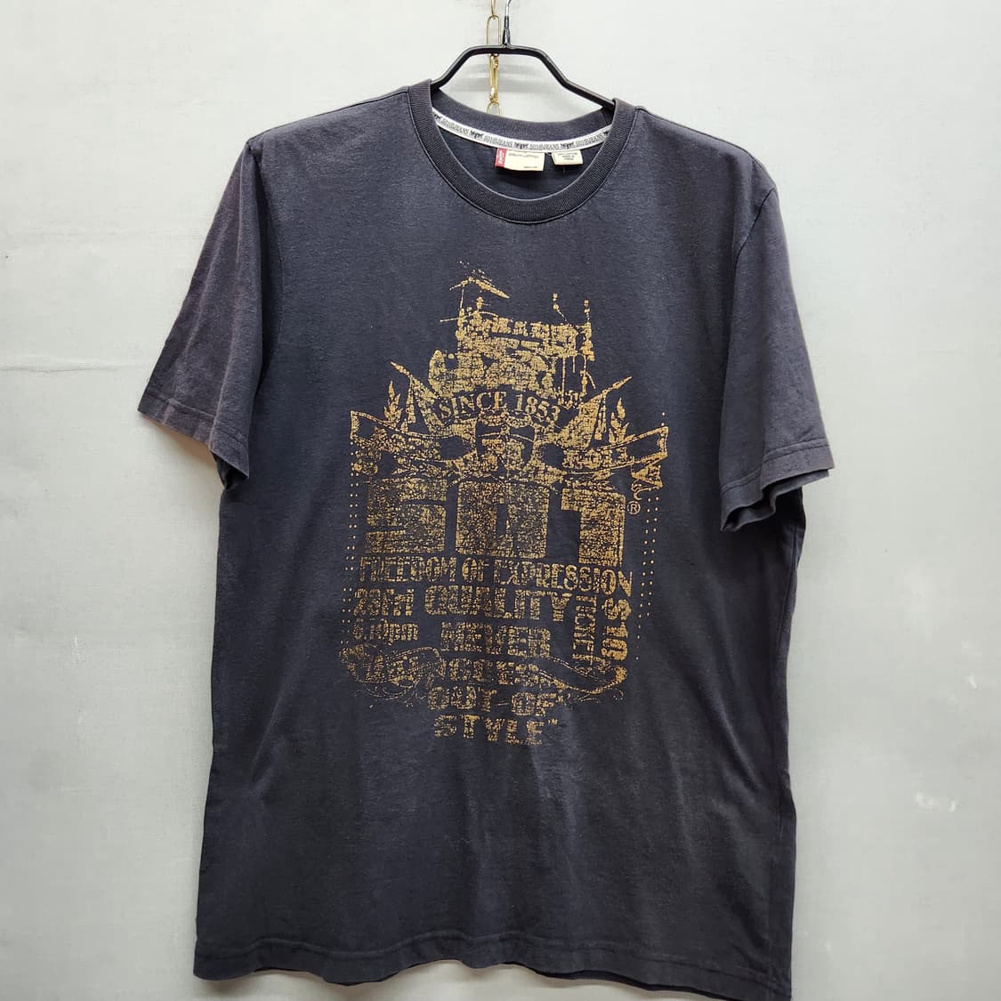 리바이스 빈티지 골드 빅로고 프린팅 반팔티 L(L) 상품이미지1