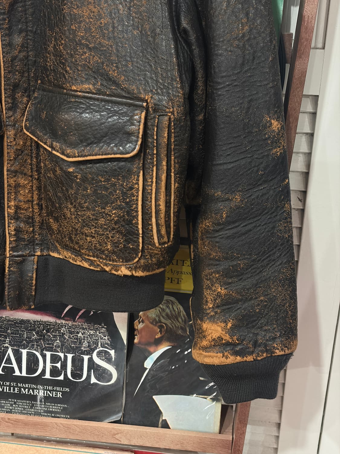 90s Avirex 핀업걸 A-2 레더 자켓 상품이미지3