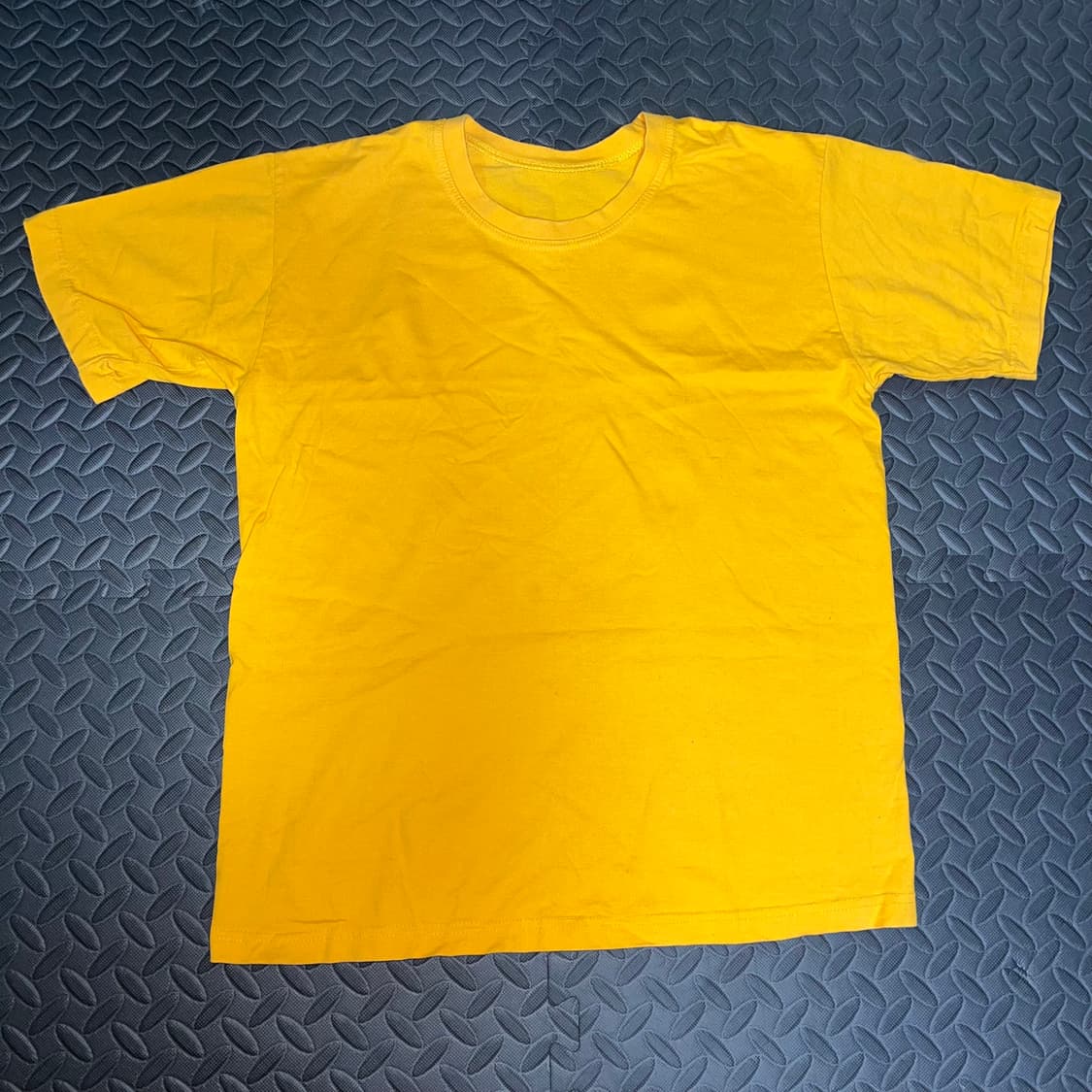 새상품) 노랑 기본 티샤스 M 상품이미지2