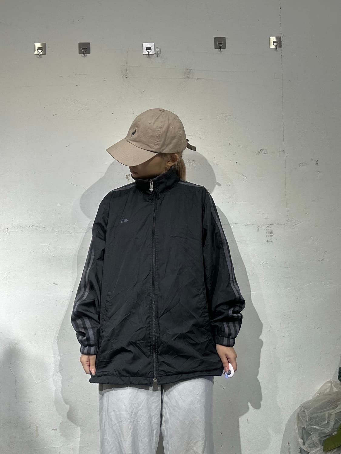 아디다스 블랙 그레이 삼선 오버핏 바람막이 자켓 M 상품이미지2