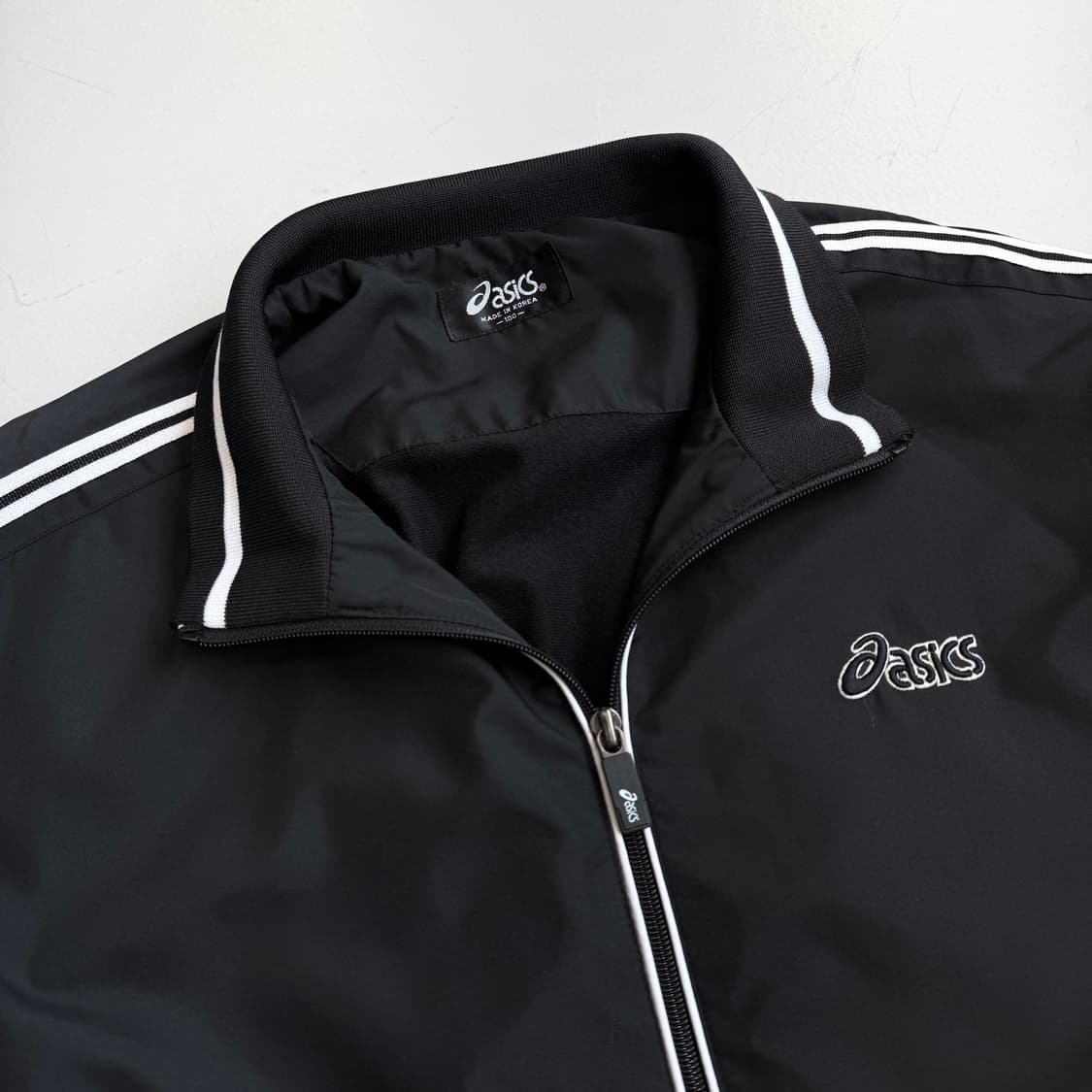 아식스 00s 올드스쿨 사이드라인 바람막이  상품이미지3