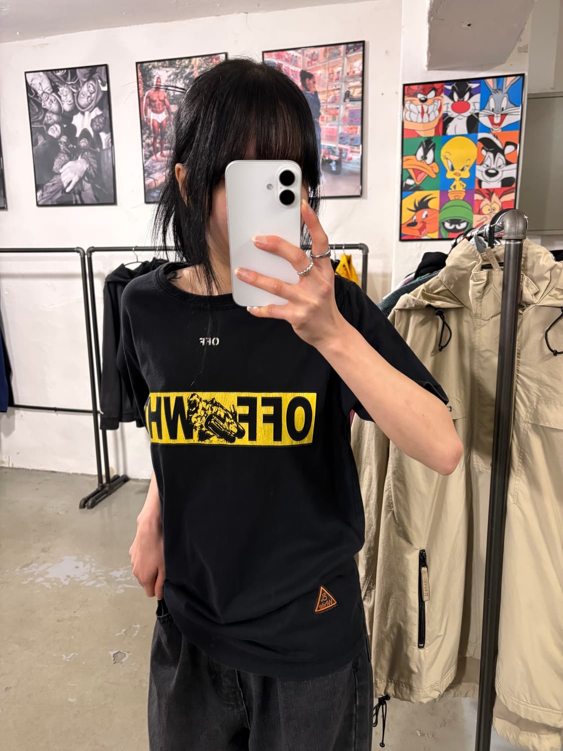 오프화이트 반팔  상품이미지1