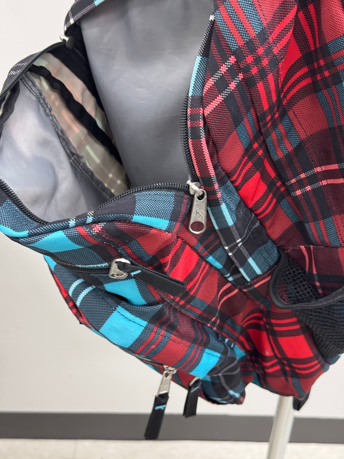 잔스포츠 레드 블루 체크 백팩 상품이미지7