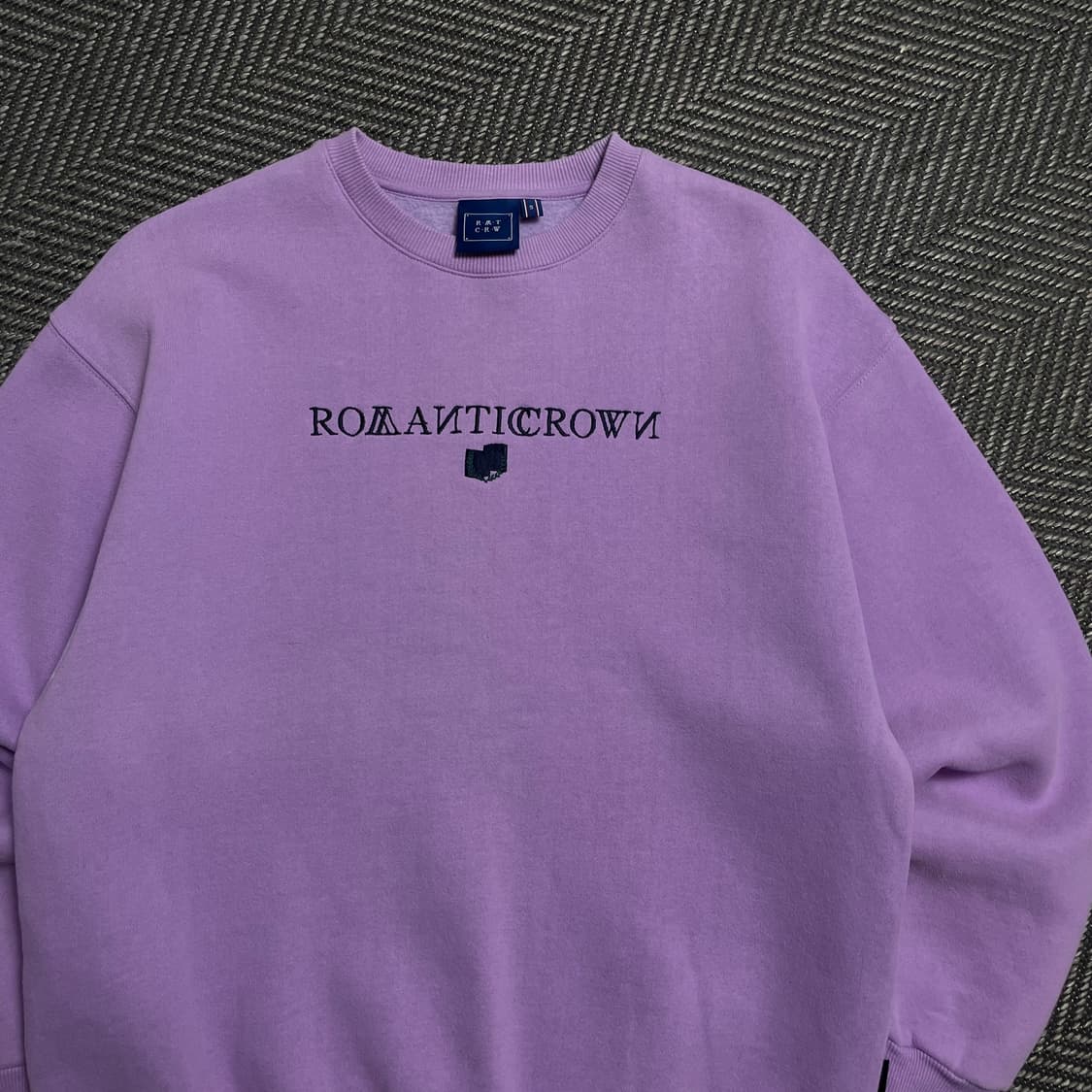 로맨틱크라운 스펠로고 박시핏 스웨트 셔츠 맨투맨 퍼플y 5348 상품이미지4