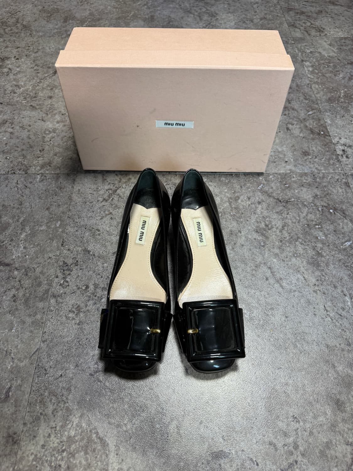 미우미우 플랫 로퍼 37 풀박스 상품이미지2